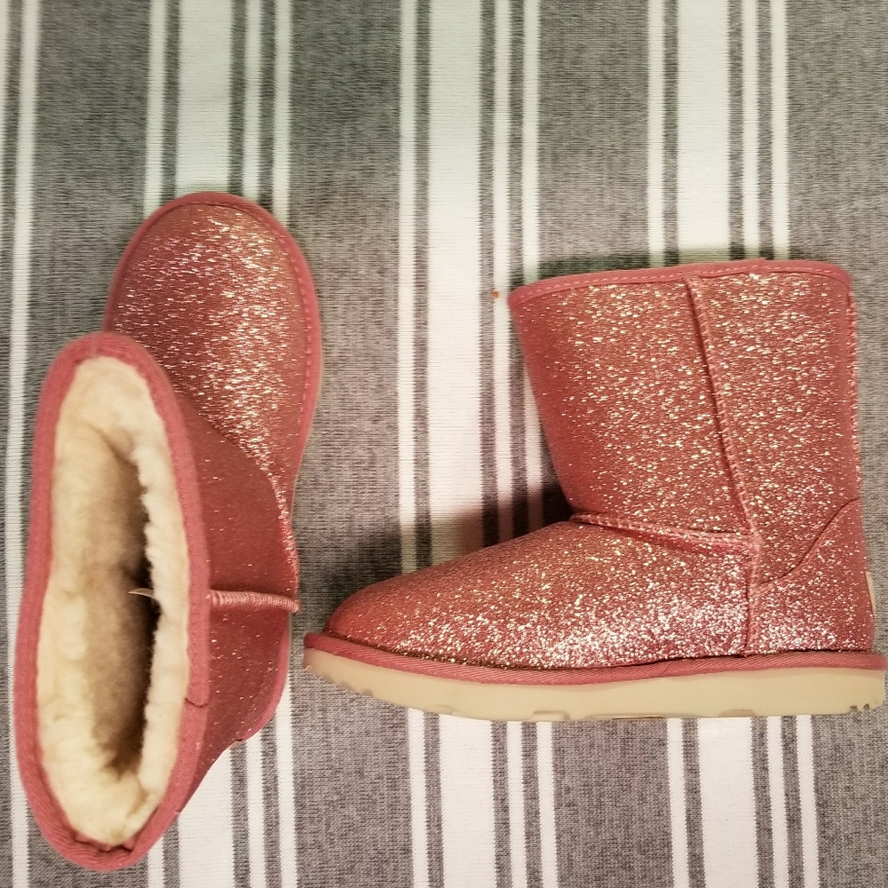 UGG Girls' Classic Short II Glitter Boot Pink